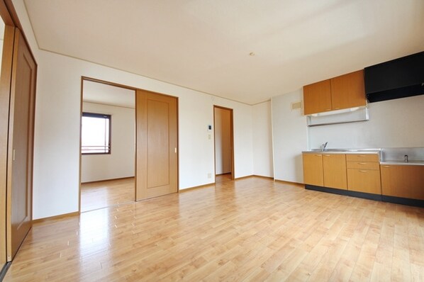 キャメリア・コートの物件内観写真